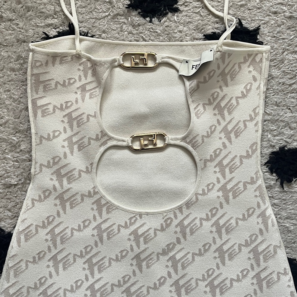 Fendi white reversible viscose sheath dress (no size tag but XS/0) - Picture 9 of 16